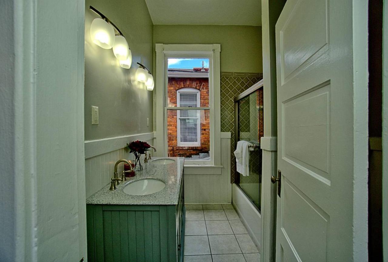 2 Bedroom Renovated Townhouse In Downtown Savannah Zewnętrze zdjęcie